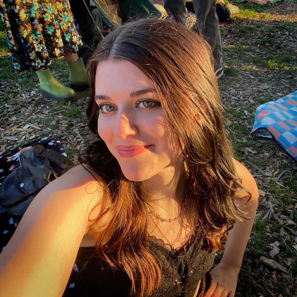 Co-host: Chlo C